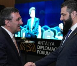 Cumhurbaşkanı Yardımcısı Yılmaz’dan Antalya’da peş peşe temaslar