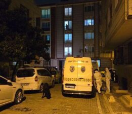 Esenyurt’ta dehşet anları! Kız arkadaşını yaralayıp, annesini öldürdü