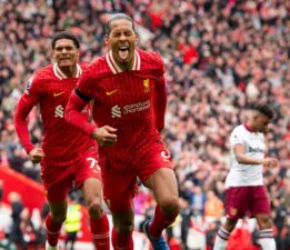 Liverpool, şampiyonluğa bir adım uzaklıkta