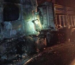 Malatya’da kömür yüklü TIR tünel içinde alev topuna döndü!