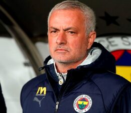 Mourinho’dan Galatasaray derbisinde 2 değişiklik