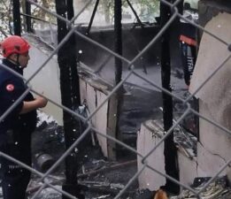 Prefabrik evde yangın faciası: 2 çocuk hayatını kaybetti