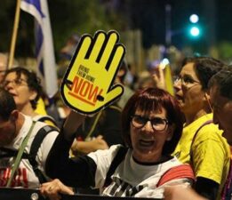 Rehine yakınlarından İsrail hükümetine: Ne ahlakları ne de vicdanları var!