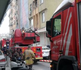 Şişli’de 8 katlı binada yangın