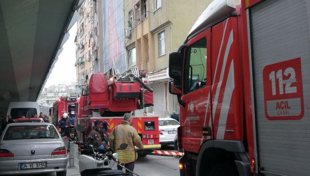 Şişli’de 8 katlı binada yangın