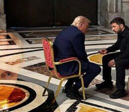 Trump’ın Putin fikrini değiştiren 15 dakika: Her şey Papa’nın cenazesinde oldu