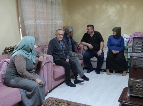 2 yıl önce kabusu yaşadılar! 6 kişilik aile köy okulunda kalıyor