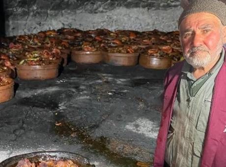 400 yıllık sır! Sadece cuma günleri açılıyor, Türkiye’nin dört bir yanından akın ediyorlar