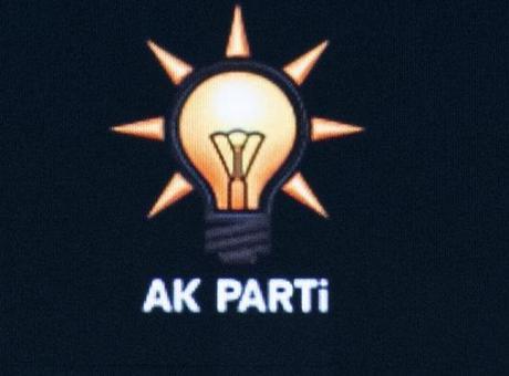 AK Parti: Kendi tabanına mesaj kaygısı var
