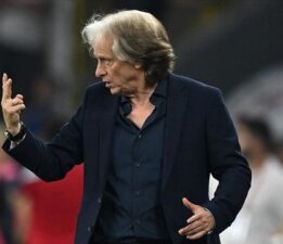Al Hilal’de Jorge Jesus gönderildi