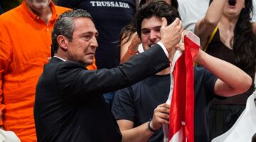 Ali Koç ve oğlu Kerim Rahmi Koç’un duygusal anları