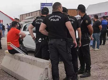 Ankara’da kurban pazarında polise saldıranlar hakkında karar verildi! 3 kişi tutuklandı