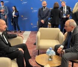 Azerbaycan Cumhurbaşkanı Aliyev, Ermenistan Başbakanı Paşinyan ile görüştü