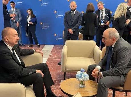 Azerbaycan Cumhurbaşkanı Aliyev, Ermenistan Başbakanı Paşinyan ile görüştü