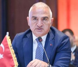 Bakan Ersoy, Kahire’de