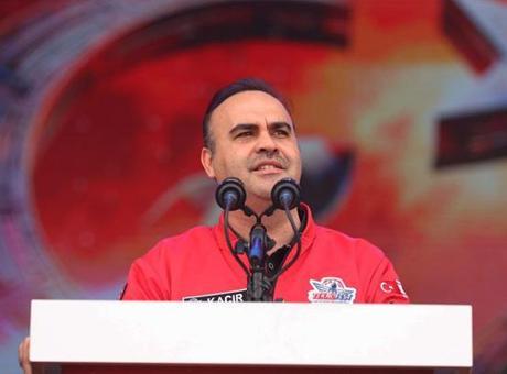 Bakan Kacır: Kıbrıs Türk halkının ev sahibi olduğunu tüm dünyaya ilan ettik