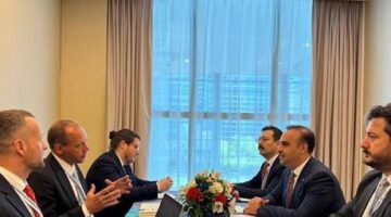 Bakan Kacır, OECD Bölgesel Kalkınma Politika Komitesi Bakanlar Toplantısında görüşmeler yaptı