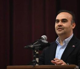 Bakan Kacır’dan savunma sanayii mesajı: Türk milletinin imzasını gökyüzüne attılar