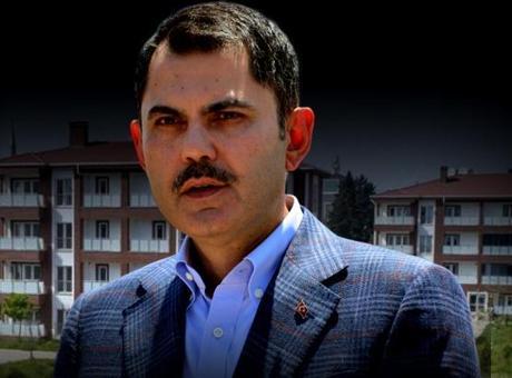 Bakan Kurum’dan Özgür Özel’e tepki: Gözlerindeki bantı çıkarsın, etrafında yapılanları görür