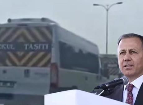 Bakan Yerlikaya: Çocuklarımızın hayatıyla oynayan hiçbir servis şoförünün trafikte yeri yoktur