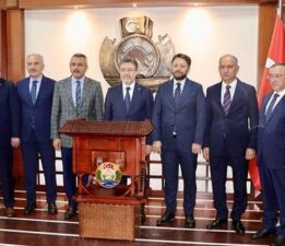 Bakan Yumaklı, Rize’de ziyaretlerde bulundu