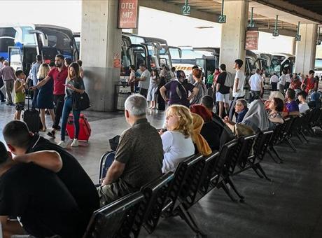 Bayram öncesi otobüs biletlerinin yüzde 100’e yakını tükendi