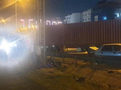 Beylikdüzü’nde TIR faciası! Ortalık savaş alanına döndü: 1 ölü, 2 yaralı
