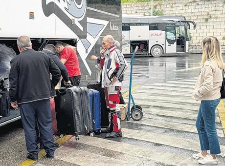 Biletler tükeniyor ek seferler yolda