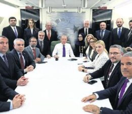 ‘Çekilen halayların bir anlamı var’