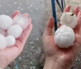 Ceviz büyüklüğünde! Dakikalar içinde her yer beyaza büründü