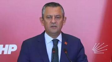 CHP Lideri Özel, İstanbul İl Başkanlığı önünde konuştu! ‘Gün sindirme günü değildir’