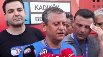 CHP lideri Özgür Özel Kadıköy’deki Halk Koşusu’na katıldı