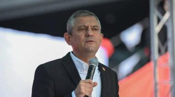 CHP Lideri Özgür Özel, partisinin Bursa mitinginde konuştu