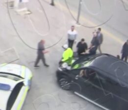 CHP’li milletvekilinin şoförü aracı polisin üzerine sürdü