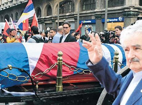 ‘Çulsuz’ lider veda etti
