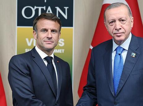 Cumhurbaşkanı Erdoğan, Macron ile görüştü