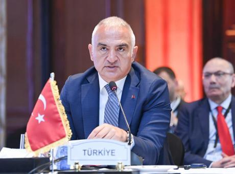 D-8 ülkeleri turizm bakanları Kahire’de bir araya geldi