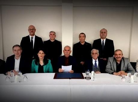 DEM Parti İmralı’nın Sırrı Süreyya Önder mesajını paylaştı: Süreci barışa taşıyalım