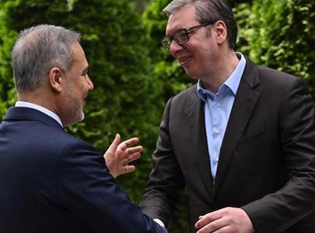 Dışişleri Bakanı Hakan Fidan, Sırbistan Cumhurbaşkanı Vucic ile görüştü: Türkiye ile ilişkilerimize özel önem veriyoruz