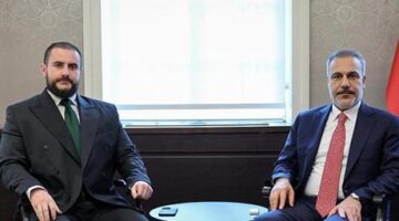 Dışişleri Bakanı Hakan Fidan Sırbistan’da Devlet Bakanı Zukorlic ile bir araya geldi