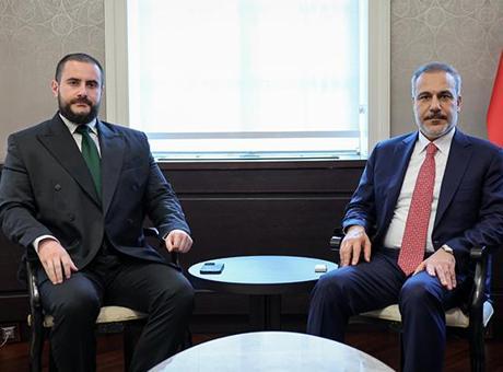 Dışişleri Bakanı Hakan Fidan Sırbistan’da Devlet Bakanı Zukorlic ile bir araya geldi