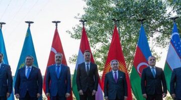 Dışişleri Bakanı Hakan Fidan TDT Gayriresmi Zirvesi öncesinde meslektaşlarıyla görüştü