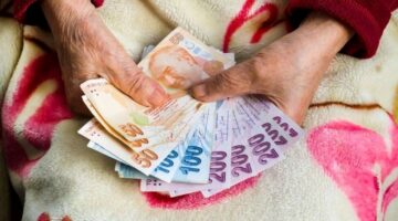 Emekli bayram ikramiyesi ödeme günleri 2025: 4000 TL Kurban Bayramı ikramiyesi ne zaman yatacak?