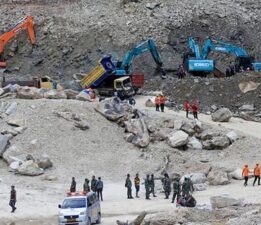 Endonezya’da taş ocağında göçük: 10 ölü