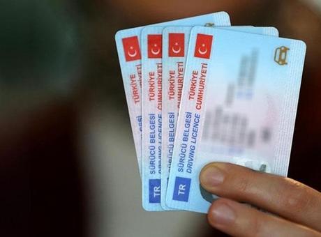 Eski ehliyetler nasıl yenilenir? İşte 5 adımda izlenecek yol…