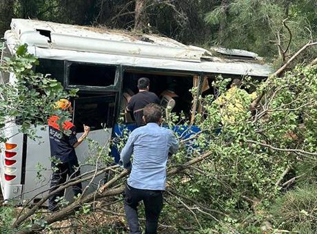 Eskişehir’da midibüs şarampole uçtu: 28 yaralı