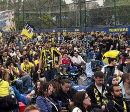 Fenerbahçe taraftarı dev maç için Kalamış’ta toplandı
