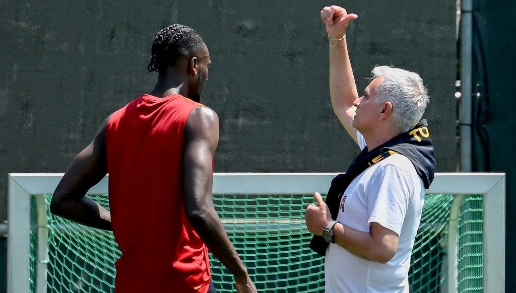 Fenerbahçe’ye iki yeni golcü: Mourinho eski öğrencisini getiriyor