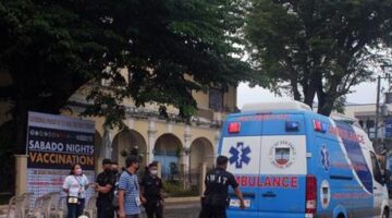 Filipinler’de yolcu otobüsü gişedeki araçlara çarptı: 12 ölü