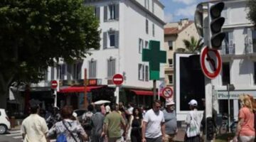 Film gösterimleri yarım kaldı! Cannes’da kapanış töreni öncesi elektrik kesintisi